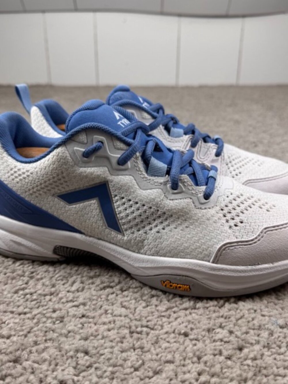 Tyrol Velocity V Women’s White Blue Grey Pickleball Tennis Shoe Size 8 EE X-Wide